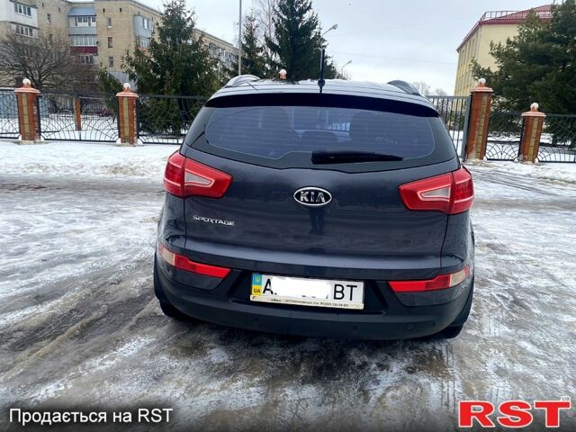 Кіа Sportage, об'ємом двигуна 2 л та пробігом 178 тис. км за 12400 $, фото 7 на Automoto.ua