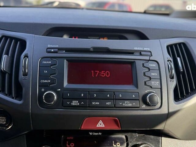 Кіа Sportage, об'ємом двигуна 2 л та пробігом 206 тис. км за 11500 $, фото 19 на Automoto.ua