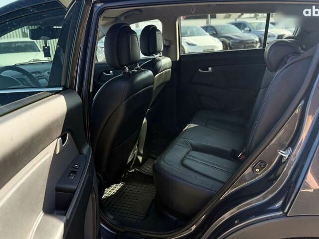 Кіа Sportage, об'ємом двигуна 2 л та пробігом 206 тис. км за 11500 $, фото 14 на Automoto.ua