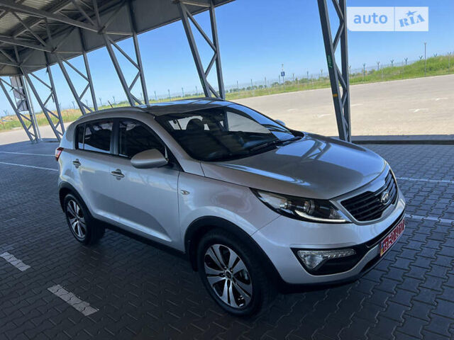 Киа Sportage, объемом двигателя 2 л и пробегом 136 тыс. км за 13000 $, фото 2 на Automoto.ua