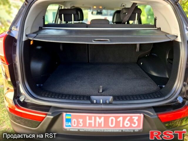 Киа Sportage, объемом двигателя 1.7 л и пробегом 217 тыс. км за 12300 $, фото 6 на Automoto.ua