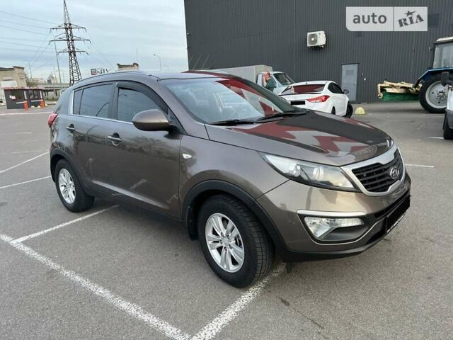 Кіа Sportage, об'ємом двигуна 2 л та пробігом 245 тис. км за 10999 $, фото 3 на Automoto.ua