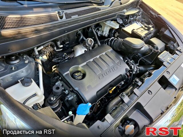 Киа Sportage, объемом двигателя 1.7 л и пробегом 217 тыс. км за 12300 $, фото 7 на Automoto.ua