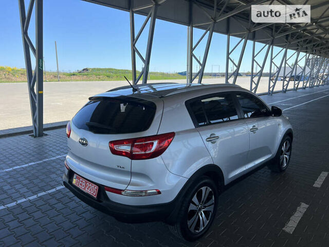 Киа Sportage, объемом двигателя 2 л и пробегом 136 тыс. км за 13000 $, фото 4 на Automoto.ua