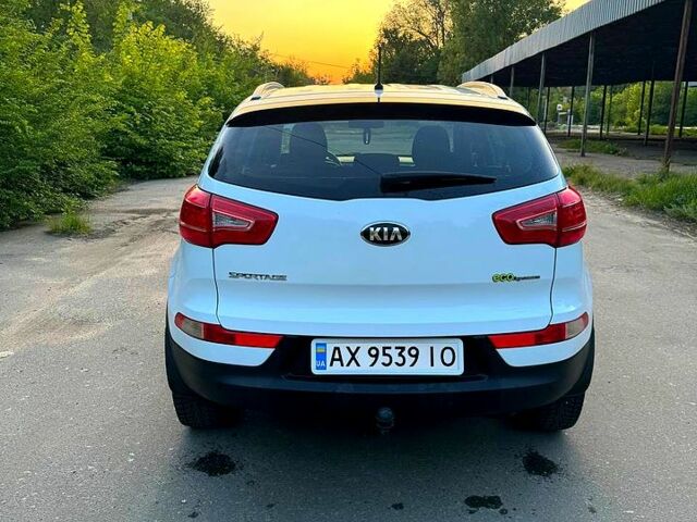 Кіа Sportage, об'ємом двигуна 1.6 л та пробігом 194 тис. км за 10000 $, фото 2 на Automoto.ua