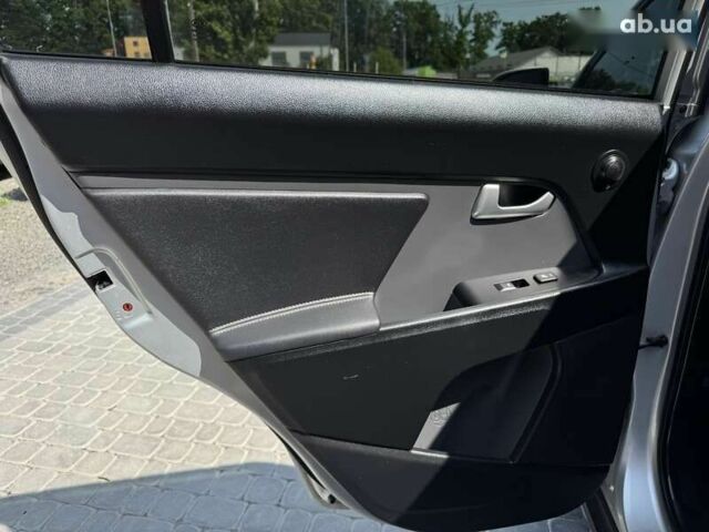 Киа Sportage, объемом двигателя 0 л и пробегом 186 тыс. км за 12300 $, фото 18 на Automoto.ua