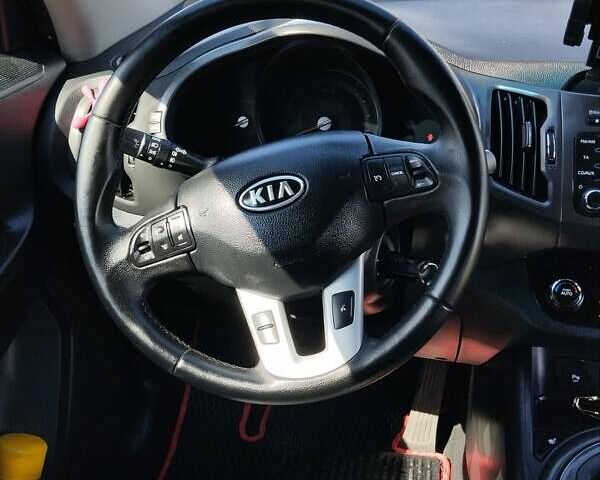 Киа Sportage, объемом двигателя 1.7 л и пробегом 241 тыс. км за 13200 $, фото 11 на Automoto.ua