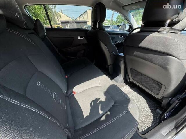 Киа Sportage, объемом двигателя 0 л и пробегом 186 тыс. км за 13700 $, фото 2 на Automoto.ua
