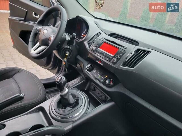 Кіа Sportage, об'ємом двигуна 1.69 л та пробігом 175 тис. км за 12300 $, фото 88 на Automoto.ua