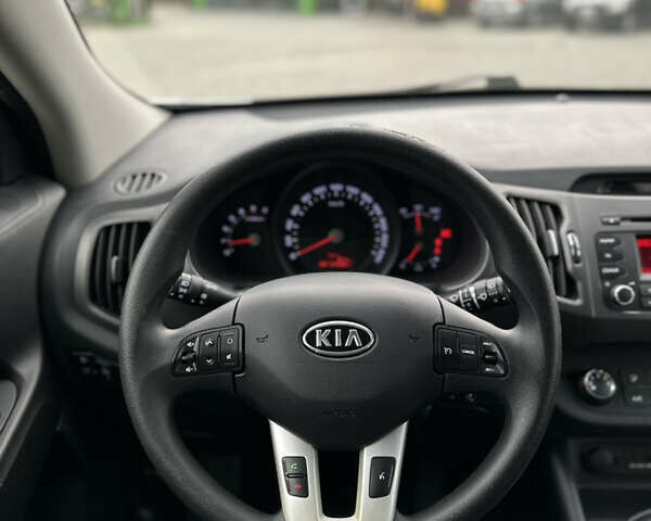 Кіа Sportage, об'ємом двигуна 1.7 л та пробігом 214 тис. км за 11950 $, фото 19 на Automoto.ua