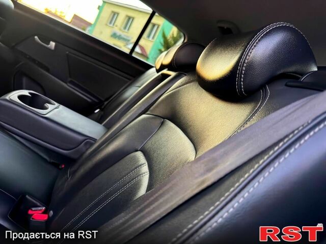 Кіа Sportage, об'ємом двигуна 2 л та пробігом 137 тис. км за 9599 $, фото 8 на Automoto.ua