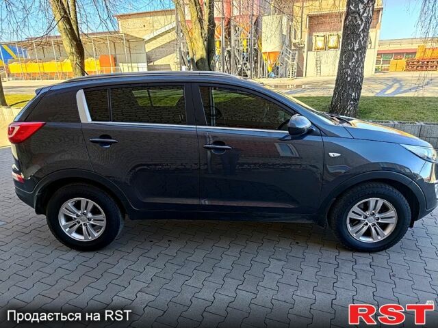 Киа Sportage, объемом двигателя 1.7 л и пробегом 215 тыс. км за 12000 $, фото 5 на Automoto.ua