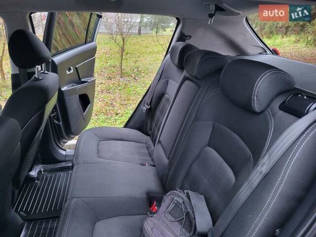 Кіа Sportage, об'ємом двигуна 1.69 л та пробігом 175 тис. км за 12300 $, фото 114 на Automoto.ua
