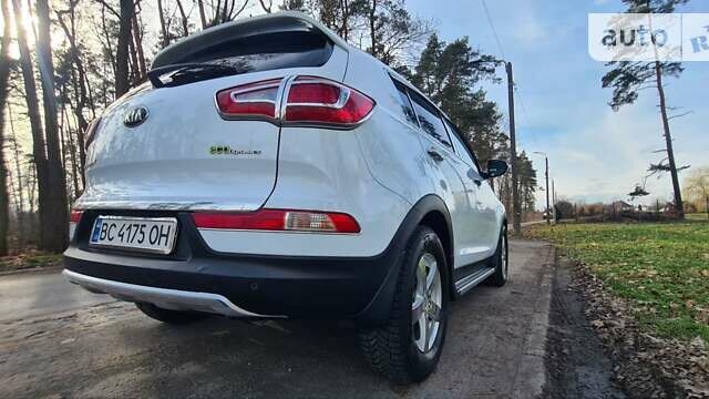 Киа Sportage, объемом двигателя 1.7 л и пробегом 195 тыс. км за 15000 $, фото 26 на Automoto.ua