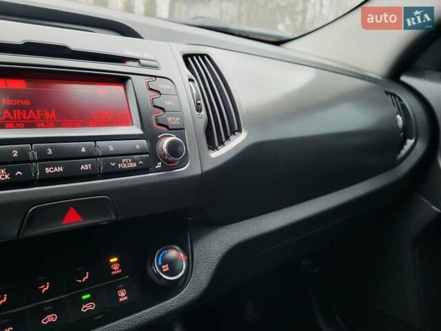 Кіа Sportage, об'ємом двигуна 1.69 л та пробігом 175 тис. км за 12300 $, фото 132 на Automoto.ua
