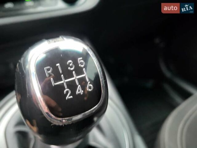 Кіа Sportage, об'ємом двигуна 1.69 л та пробігом 175 тис. км за 12300 $, фото 136 на Automoto.ua