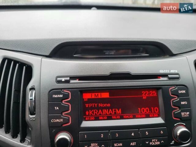 Кіа Sportage, об'ємом двигуна 1.69 л та пробігом 175 тис. км за 12300 $, фото 131 на Automoto.ua