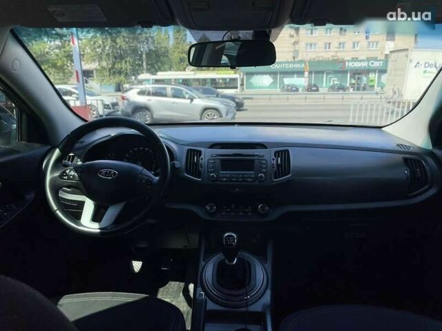 Киа Sportage, объемом двигателя 1.7 л и пробегом 255 тыс. км за 12300 $, фото 14 на Automoto.ua