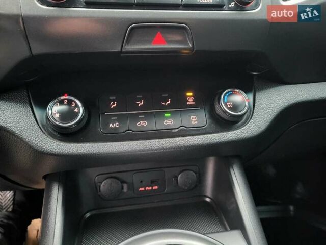 Кіа Sportage, об'ємом двигуна 1.69 л та пробігом 175 тис. км за 12300 $, фото 133 на Automoto.ua