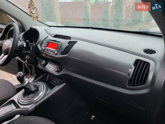 Кіа Sportage, об'ємом двигуна 1.69 л та пробігом 175 тис. км за 12300 $, фото 90 на Automoto.ua