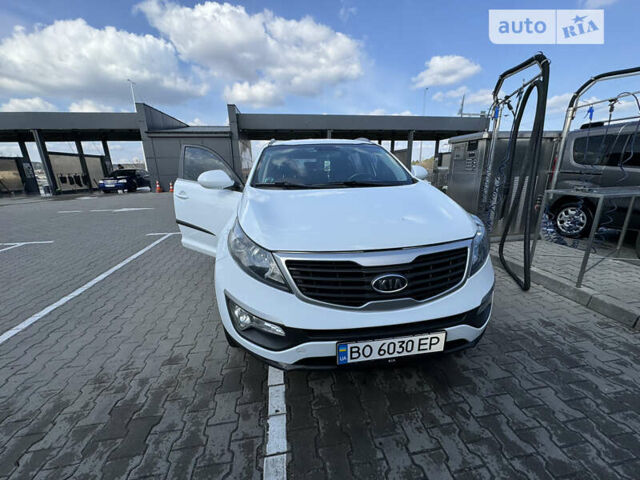 Киа Sportage, объемом двигателя 2 л и пробегом 213 тыс. км за 14000 $, фото 8 на Automoto.ua