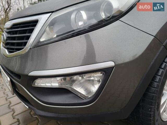 Кіа Sportage, об'ємом двигуна 1.69 л та пробігом 175 тис. км за 12300 $, фото 53 на Automoto.ua