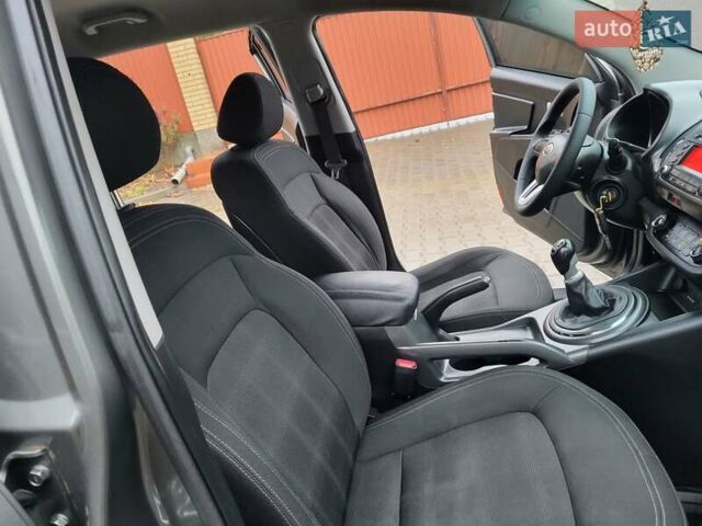 Кіа Sportage, об'ємом двигуна 1.69 л та пробігом 175 тис. км за 12300 $, фото 93 на Automoto.ua
