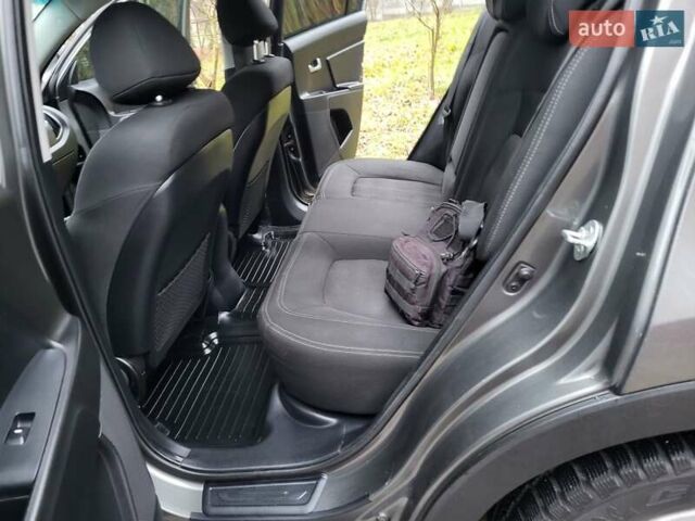 Кіа Sportage, об'ємом двигуна 1.69 л та пробігом 175 тис. км за 12300 $, фото 107 на Automoto.ua