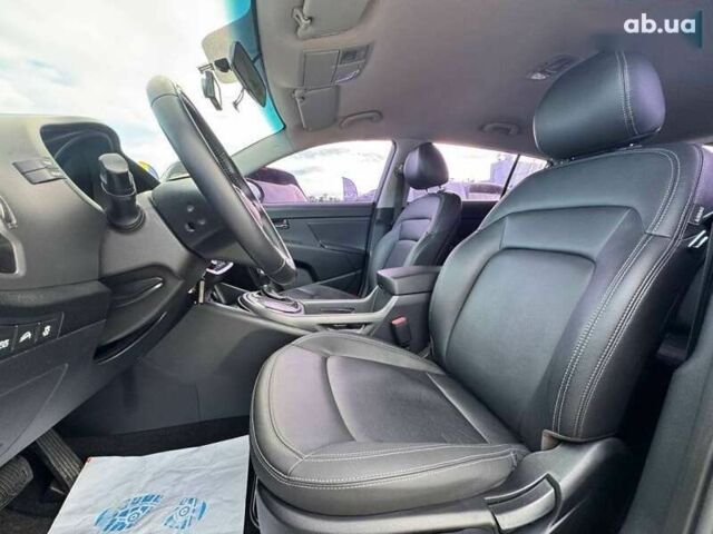 Кіа Sportage, об'ємом двигуна 2 л та пробігом 213 тис. км за 13500 $, фото 17 на Automoto.ua