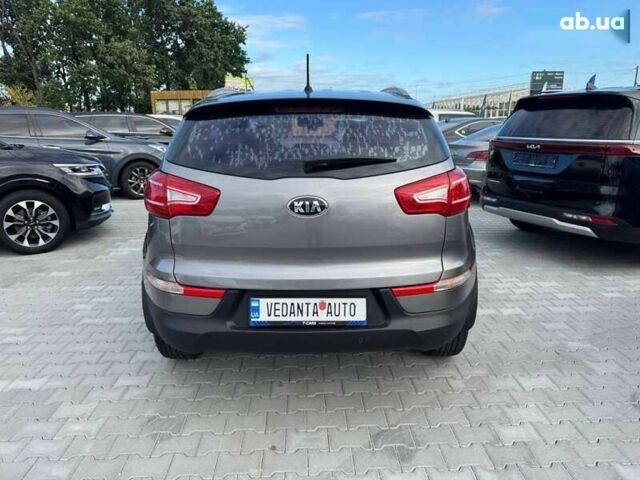 Кіа Sportage, об'ємом двигуна 2 л та пробігом 213 тис. км за 13500 $, фото 4 на Automoto.ua