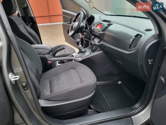 Кіа Sportage, об'ємом двигуна 1.69 л та пробігом 175 тис. км за 12300 $, фото 94 на Automoto.ua