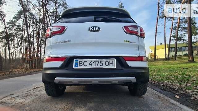 Киа Sportage, объемом двигателя 1.7 л и пробегом 195 тыс. км за 15000 $, фото 16 на Automoto.ua