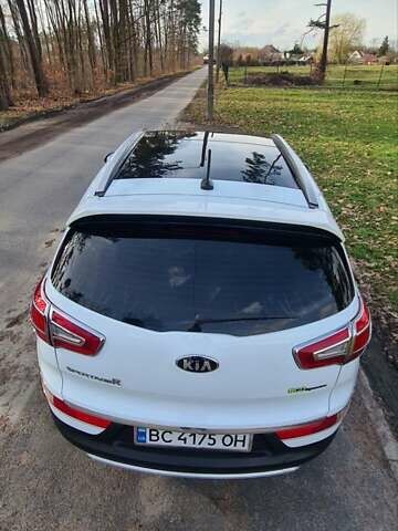 Киа Sportage, объемом двигателя 1.7 л и пробегом 195 тыс. км за 15000 $, фото 20 на Automoto.ua