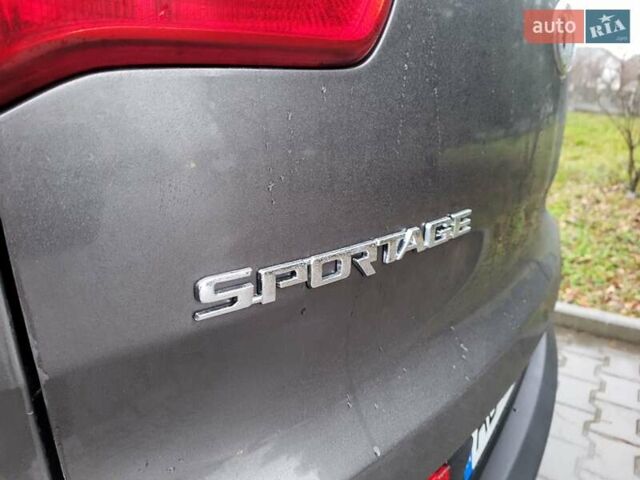 Кіа Sportage, об'ємом двигуна 1.69 л та пробігом 175 тис. км за 12300 $, фото 35 на Automoto.ua