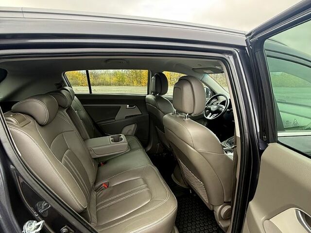 Кіа Sportage, об'ємом двигуна 2 л та пробігом 192 тис. км за 14000 $, фото 6 на Automoto.ua