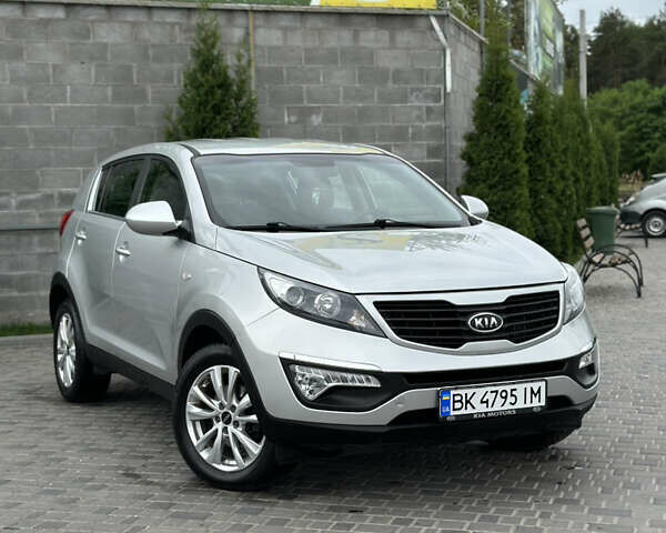 Кіа Sportage, об'ємом двигуна 1.7 л та пробігом 214 тис. км за 11799 $, фото 4 на Automoto.ua