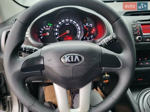 Кіа Sportage, об'ємом двигуна 1.69 л та пробігом 175 тис. км за 12300 $, фото 128 на Automoto.ua