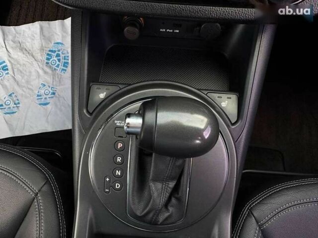 Кіа Sportage, об'ємом двигуна 2 л та пробігом 213 тис. км за 13500 $, фото 15 на Automoto.ua