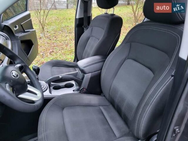Кіа Sportage, об'ємом двигуна 1.69 л та пробігом 175 тис. км за 12300 $, фото 118 на Automoto.ua