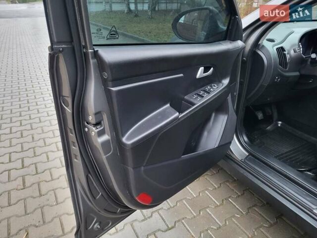 Кіа Sportage, об'ємом двигуна 1.69 л та пробігом 175 тис. км за 12300 $, фото 125 на Automoto.ua