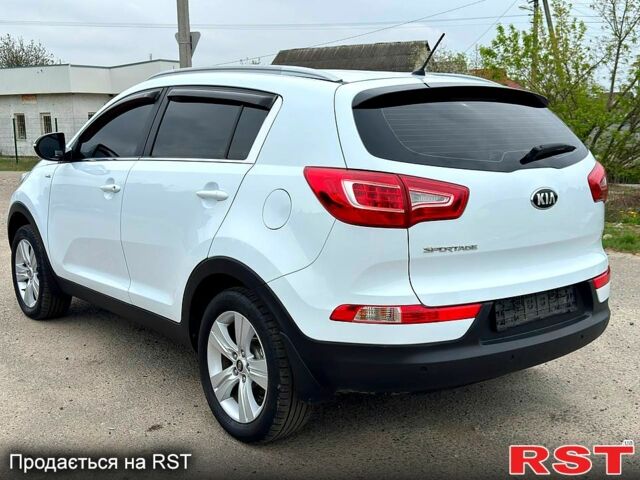 Кіа Sportage, об'ємом двигуна 2 л та пробігом 138 тис. км за 12700 $, фото 5 на Automoto.ua