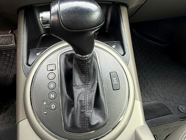 Кіа Sportage, об'ємом двигуна 2 л та пробігом 192 тис. км за 14000 $, фото 12 на Automoto.ua