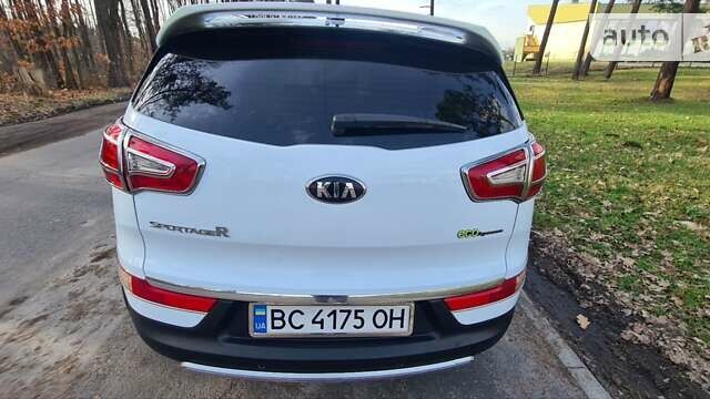 Киа Sportage, объемом двигателя 1.7 л и пробегом 195 тыс. км за 15000 $, фото 18 на Automoto.ua