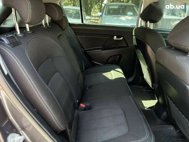 Киа Sportage, объемом двигателя 1.7 л и пробегом 255 тыс. км за 12300 $, фото 19 на Automoto.ua
