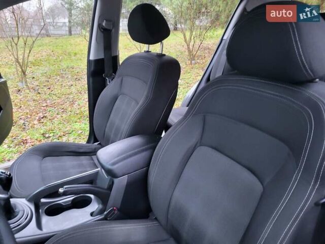 Кіа Sportage, об'ємом двигуна 1.69 л та пробігом 175 тис. км за 12300 $, фото 119 на Automoto.ua