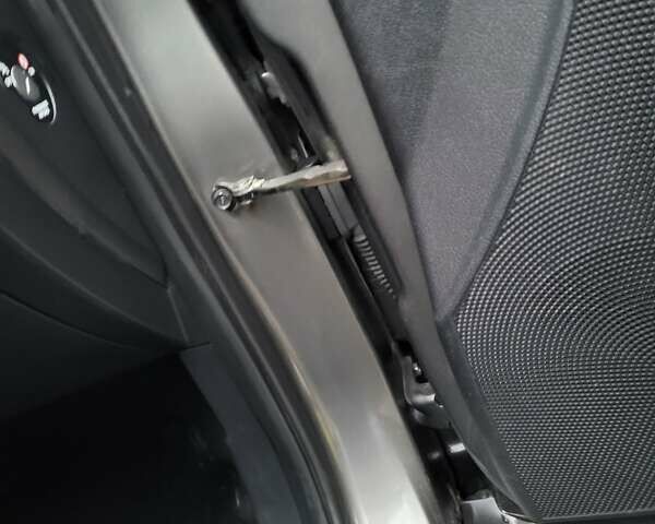 Кіа Sportage, об'ємом двигуна 1.69 л та пробігом 175 тис. км за 12300 $, фото 95 на Automoto.ua