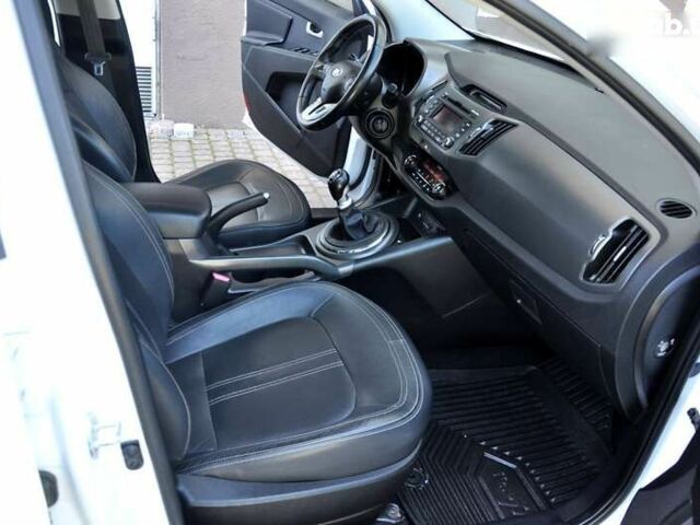 Киа Sportage, объемом двигателя 1.7 л и пробегом 184 тыс. км за 11600 $, фото 29 на Automoto.ua