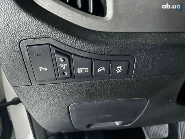 Кіа Sportage, об'ємом двигуна 2 л та пробігом 194 тис. км за 14500 $, фото 11 на Automoto.ua