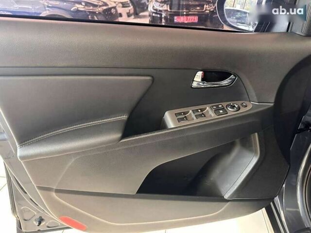 Киа Sportage, объемом двигателя 2 л и пробегом 132 тыс. км за 15500 $, фото 10 на Automoto.ua