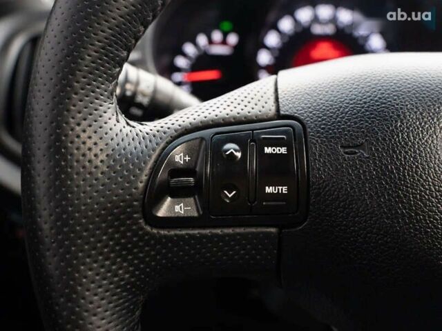 Киа Sportage, объемом двигателя 2 л и пробегом 244 тыс. км за 13200 $, фото 20 на Automoto.ua